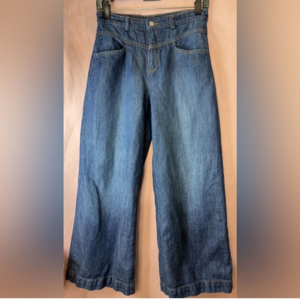 Banana Republic High Waisted Wide Leg Jeans | Trendy Fit